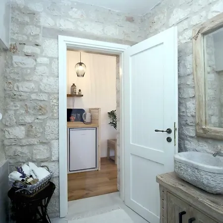 Casa Ovata